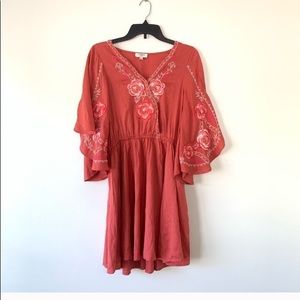 Umgee burnt Orange Embroidered split sleev…